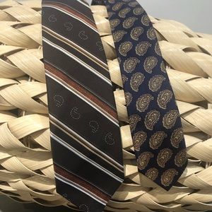 Set of 2 Ties
